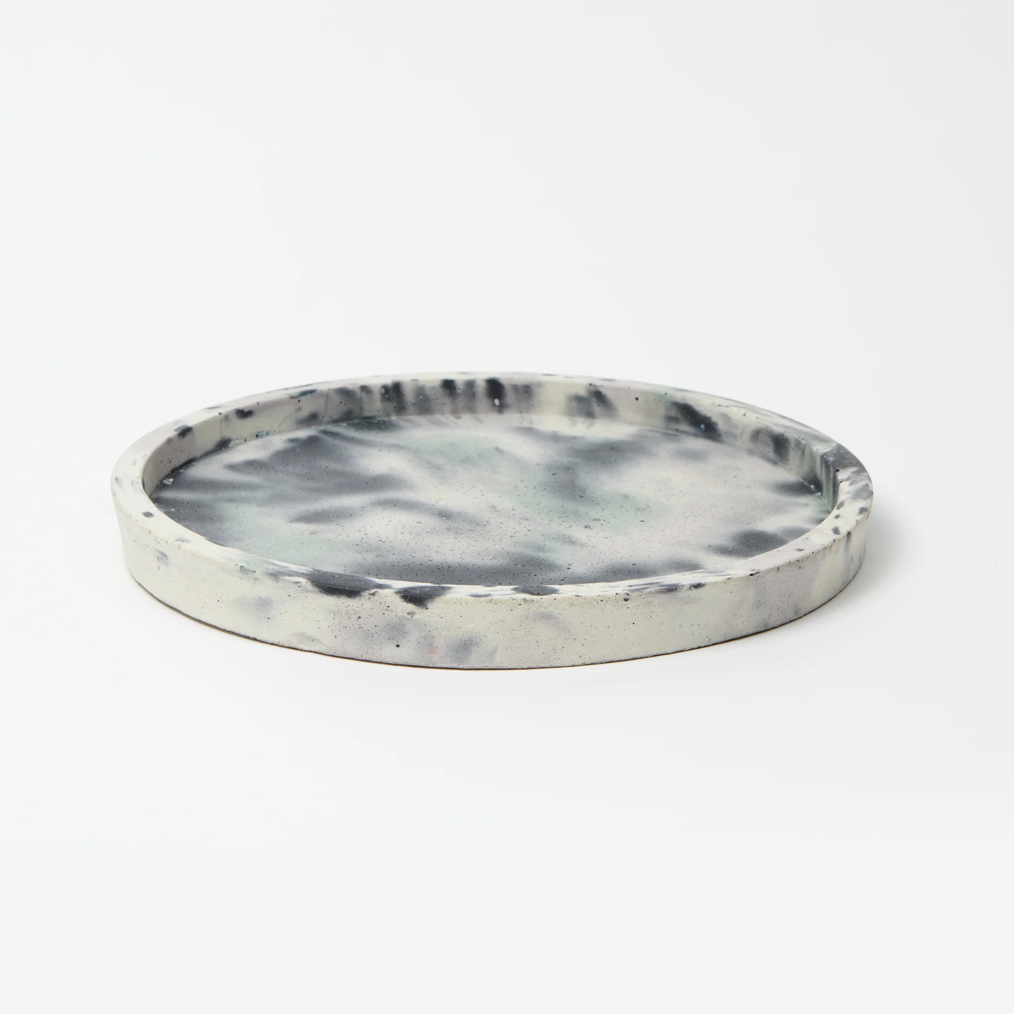 Round Concrete Tray - 29cm - Image 8