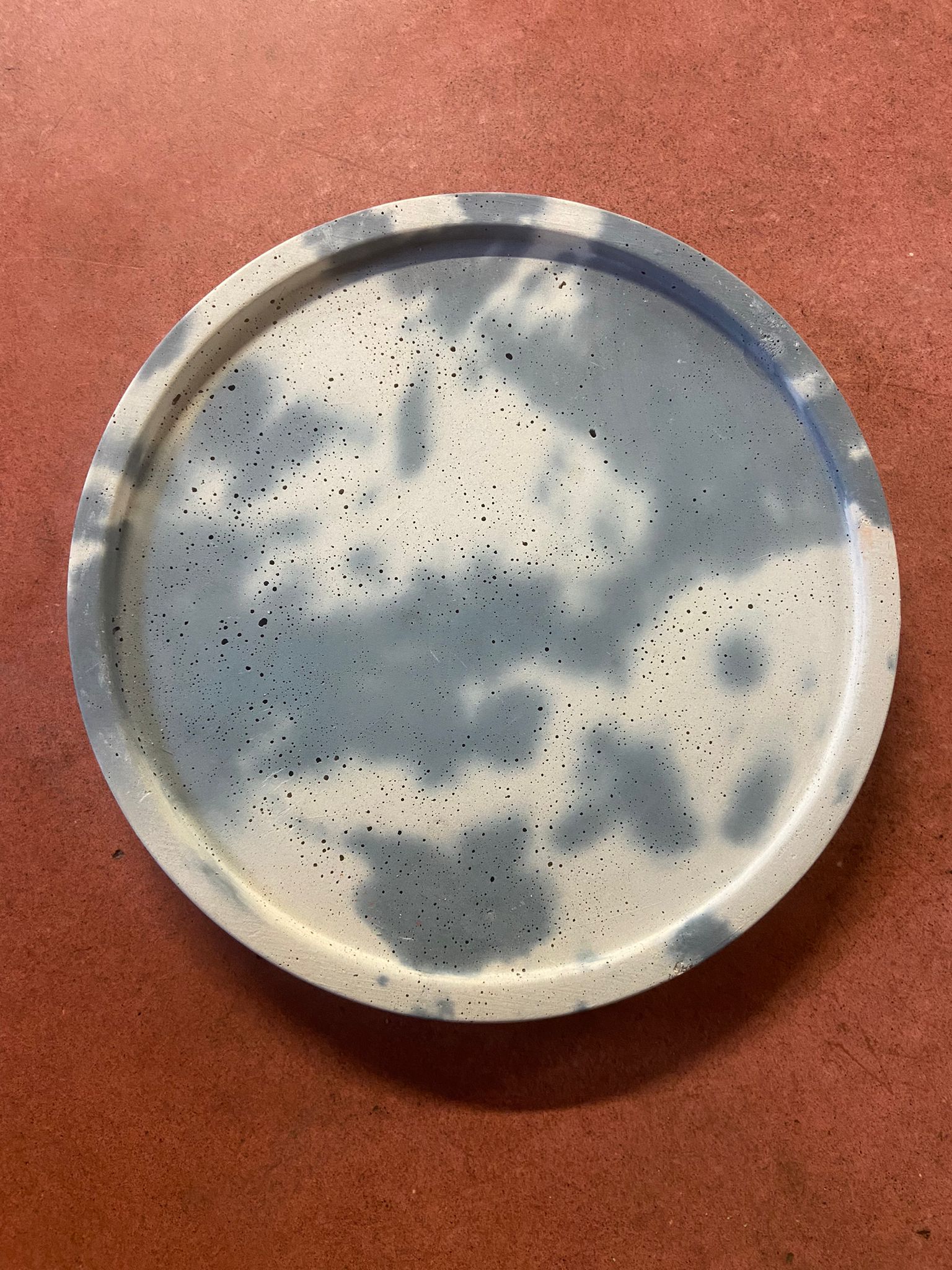 Outlet Concrete 18cm Round Tray - Denim and White - Image 2