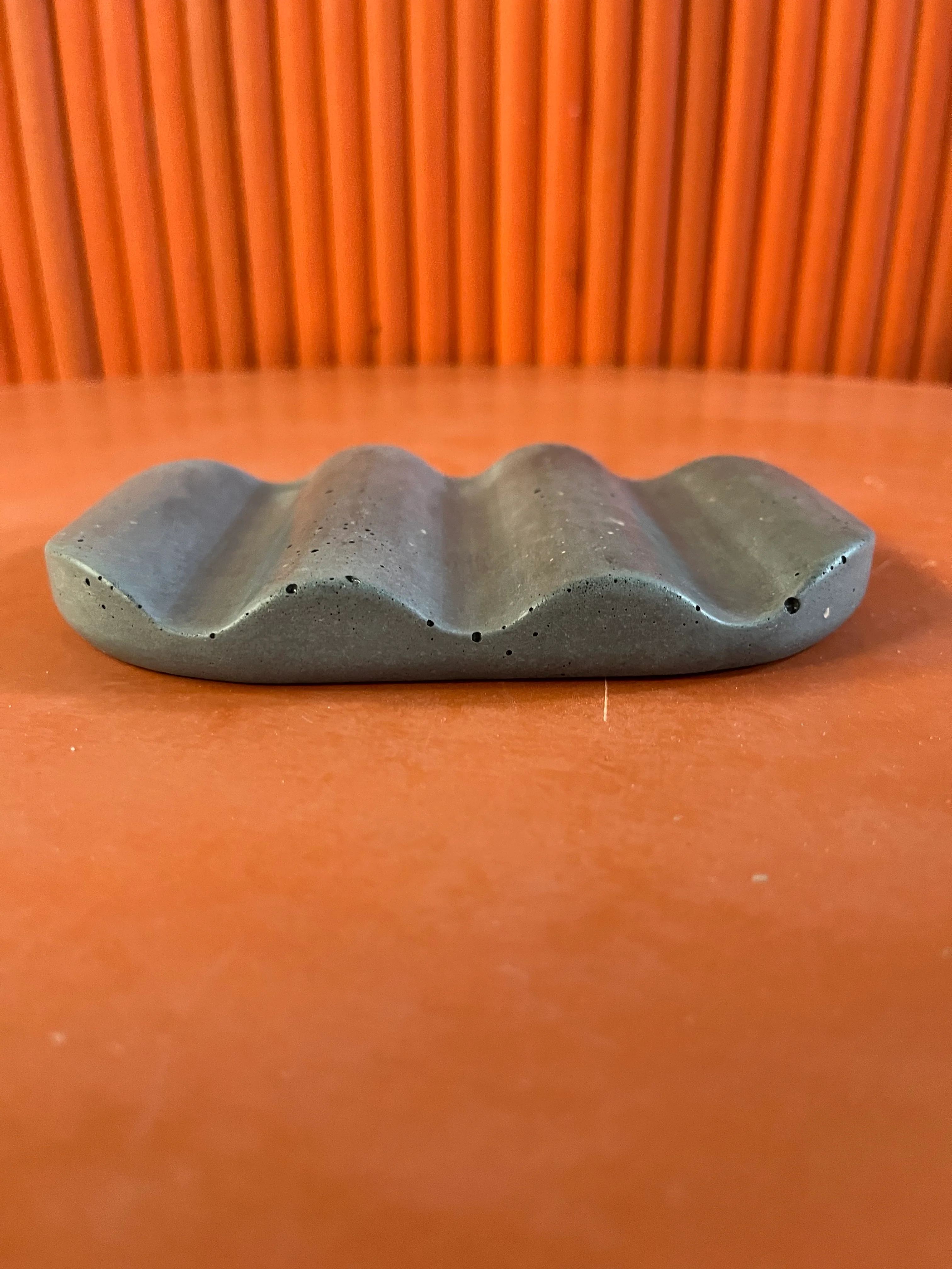 Outlet Wavy Concrete Soap Dish - Nellie's Breath - Image 2