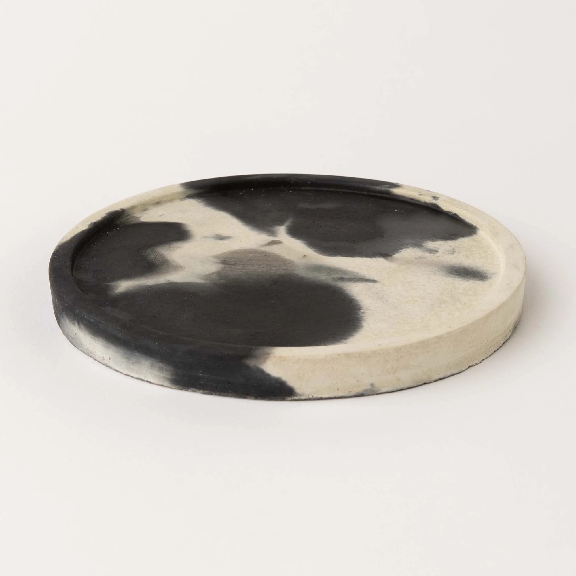 Round Concrete Tray - 18cm - Image 3