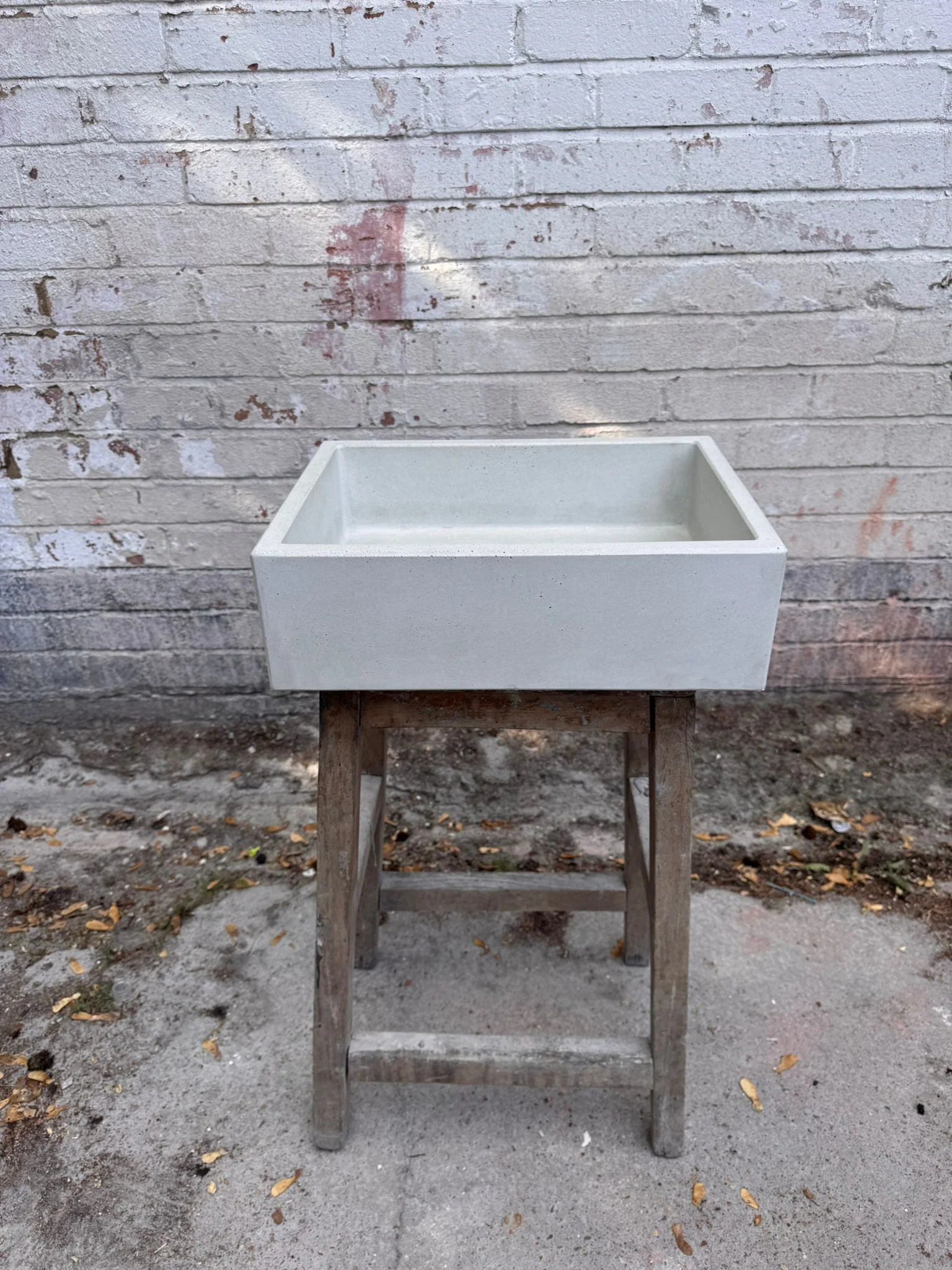 Sample Sale - Concrete Sink - The Mini Rectangle - Powder - Image 3