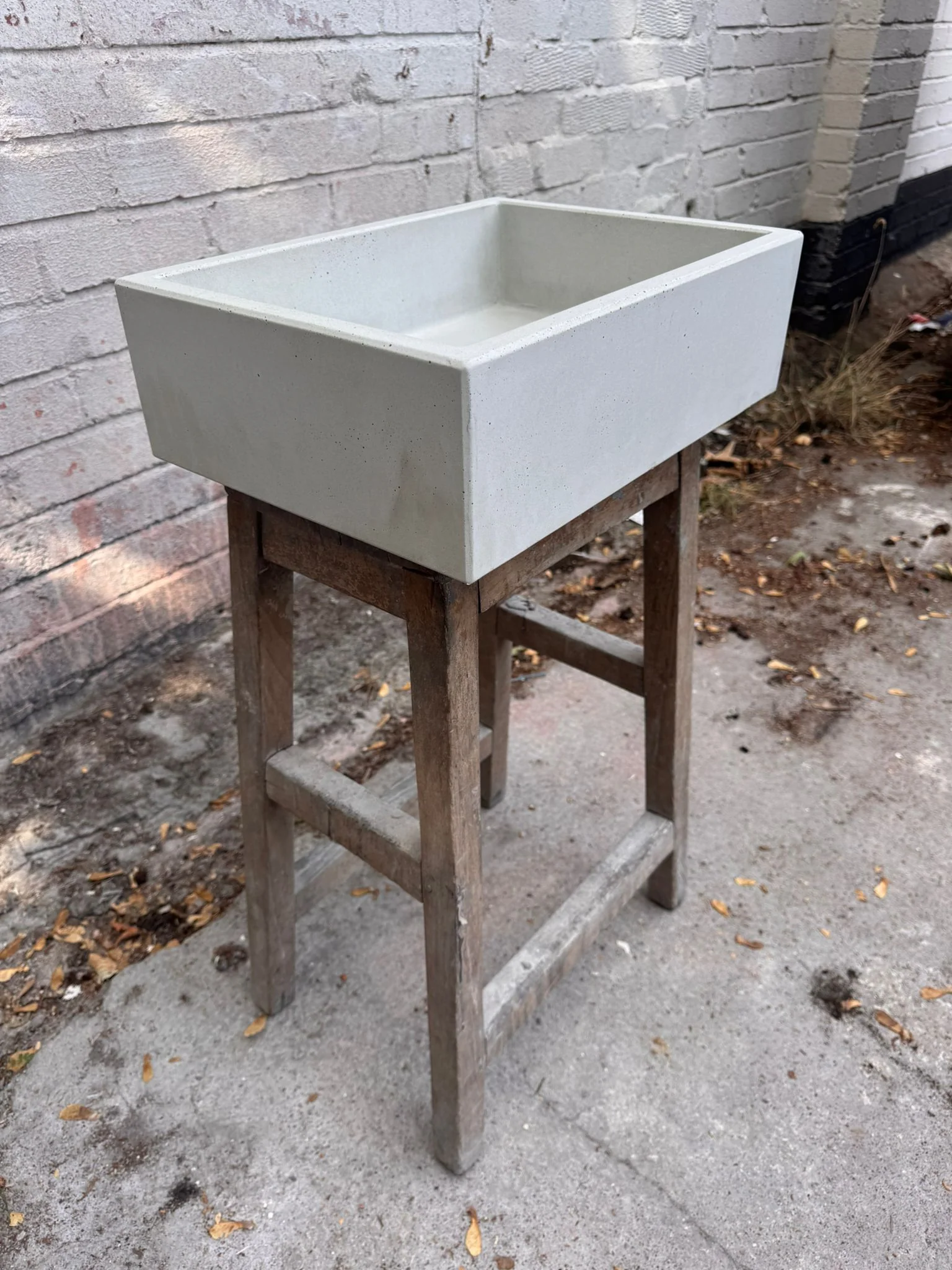 Sample Sale - Concrete Sink - The Mini Rectangle - Powder - Image 4
