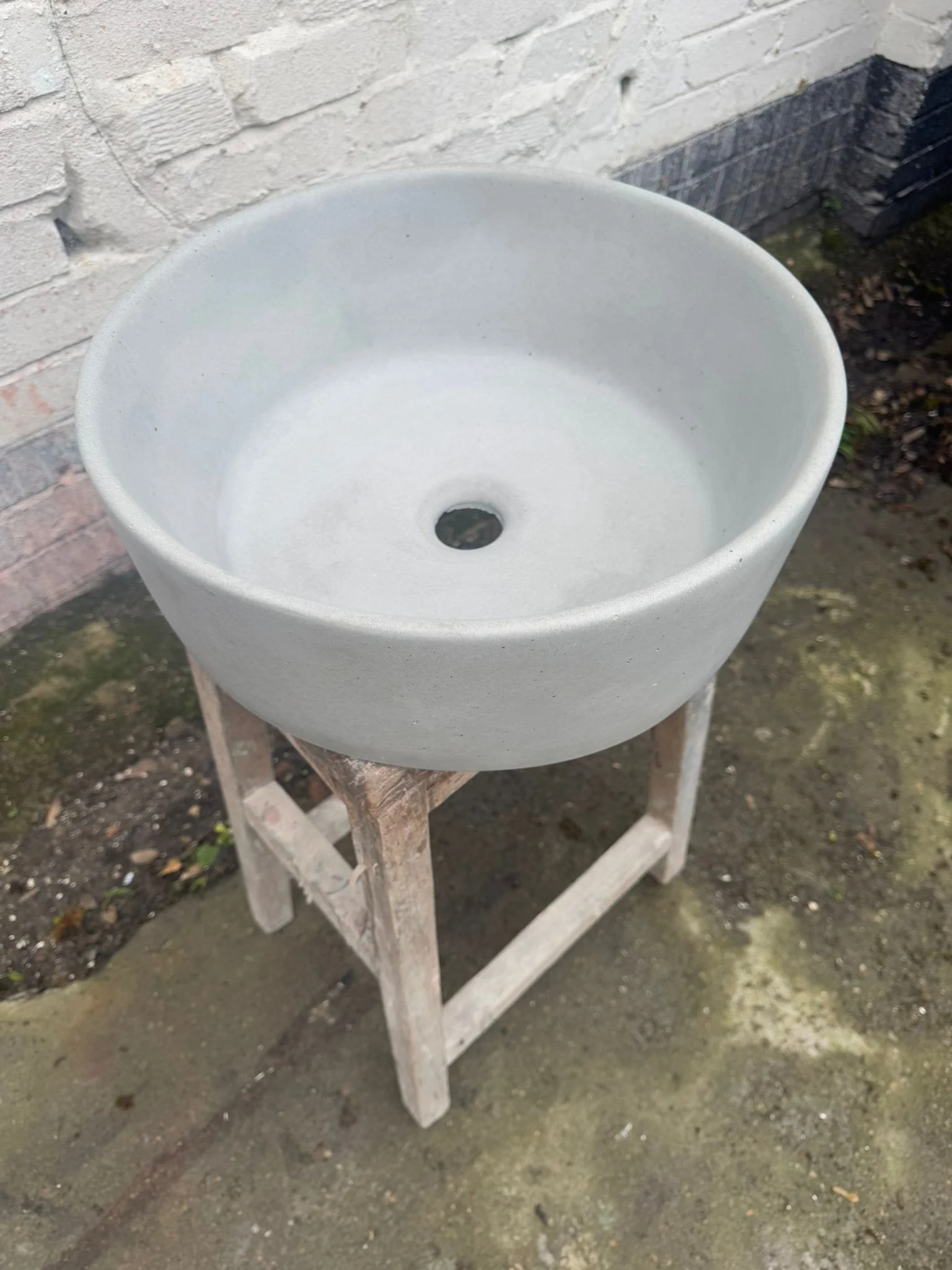 Sample Sale -  Concrete Sink - The Round - Pigeon - Image 4