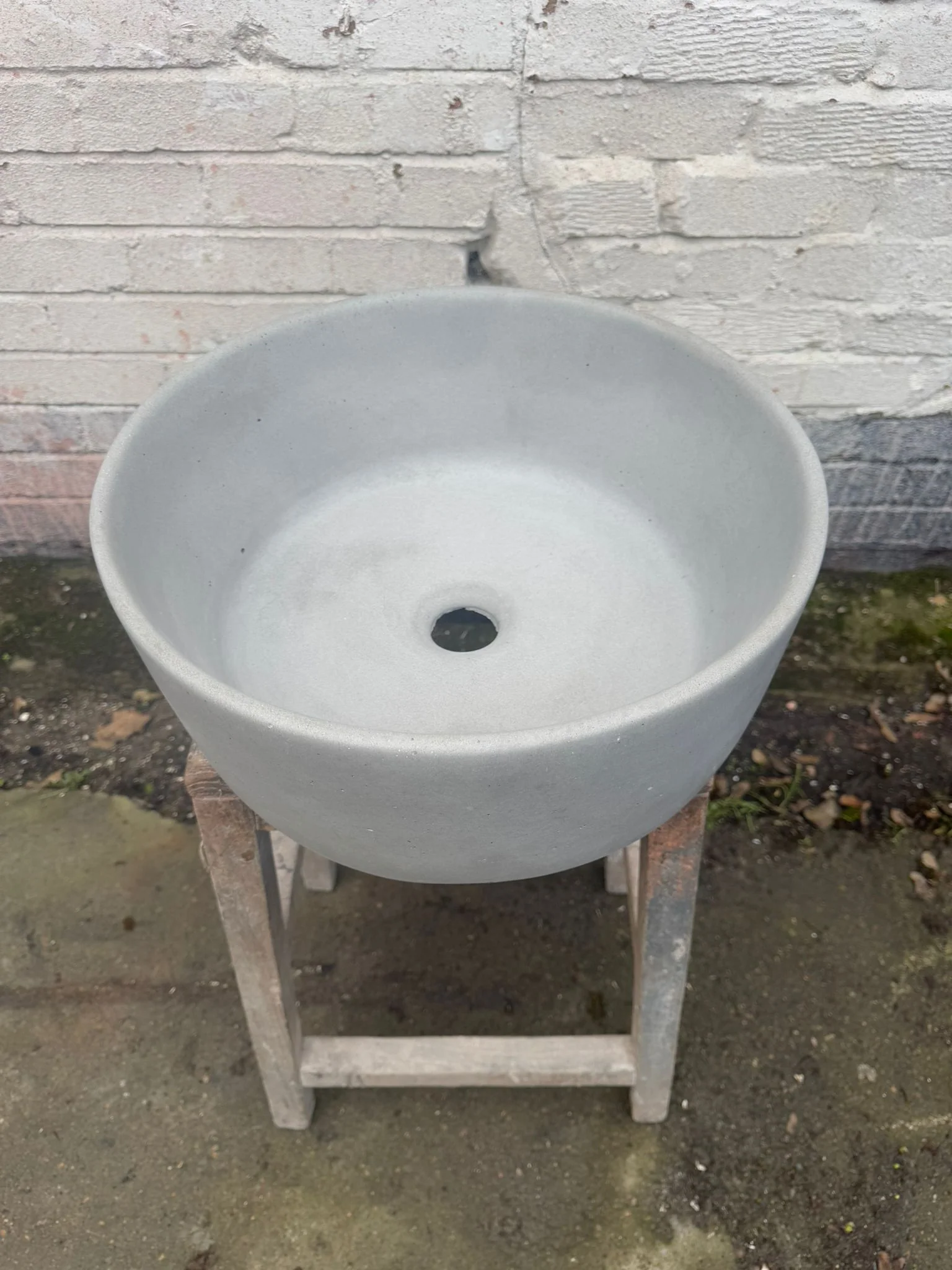 Sample Sale -  Concrete Sink - The Round - Pigeon - Image 5