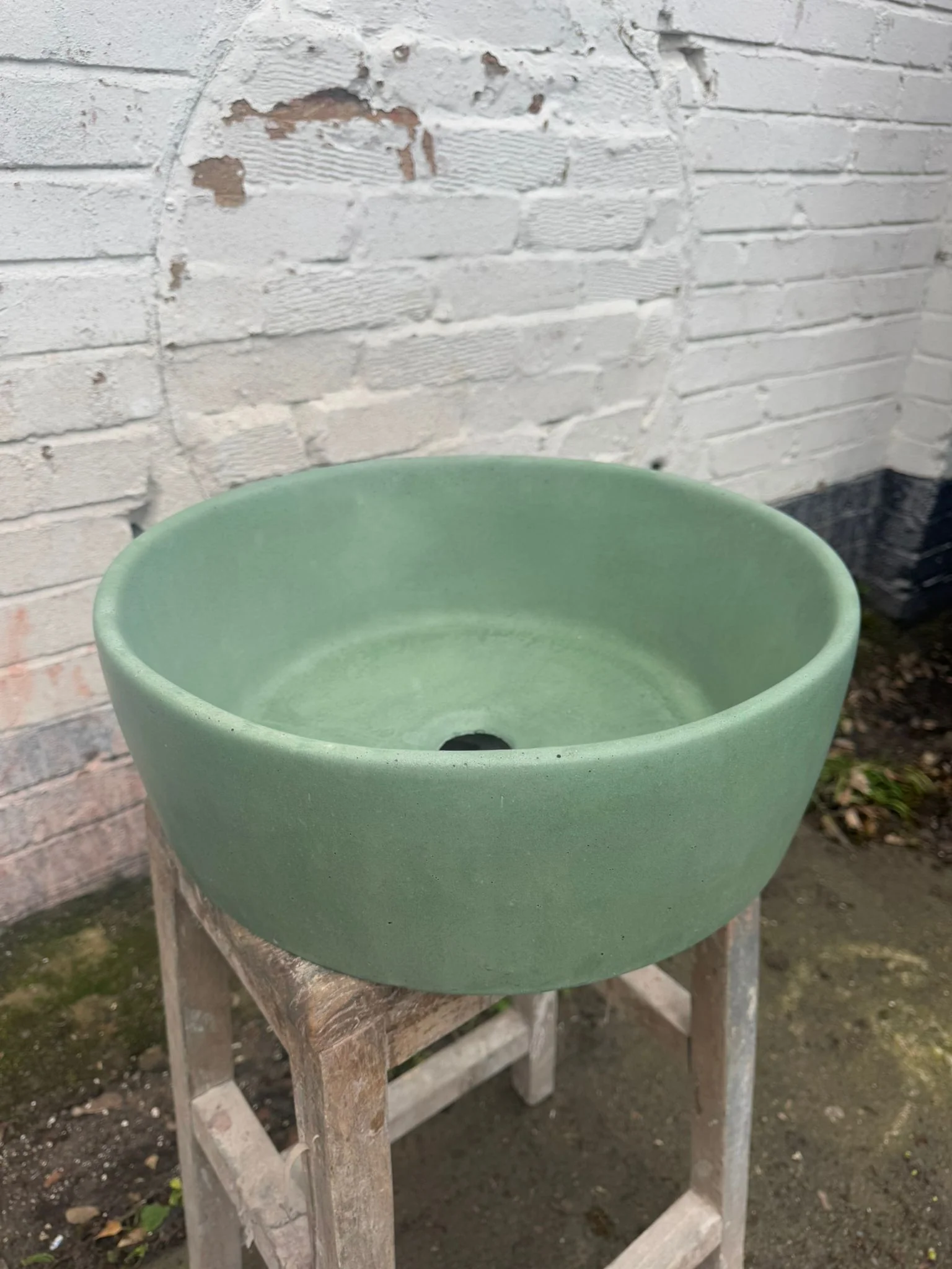 Sample Sale - Concrete Sink - The Round - Pickle - Image 4