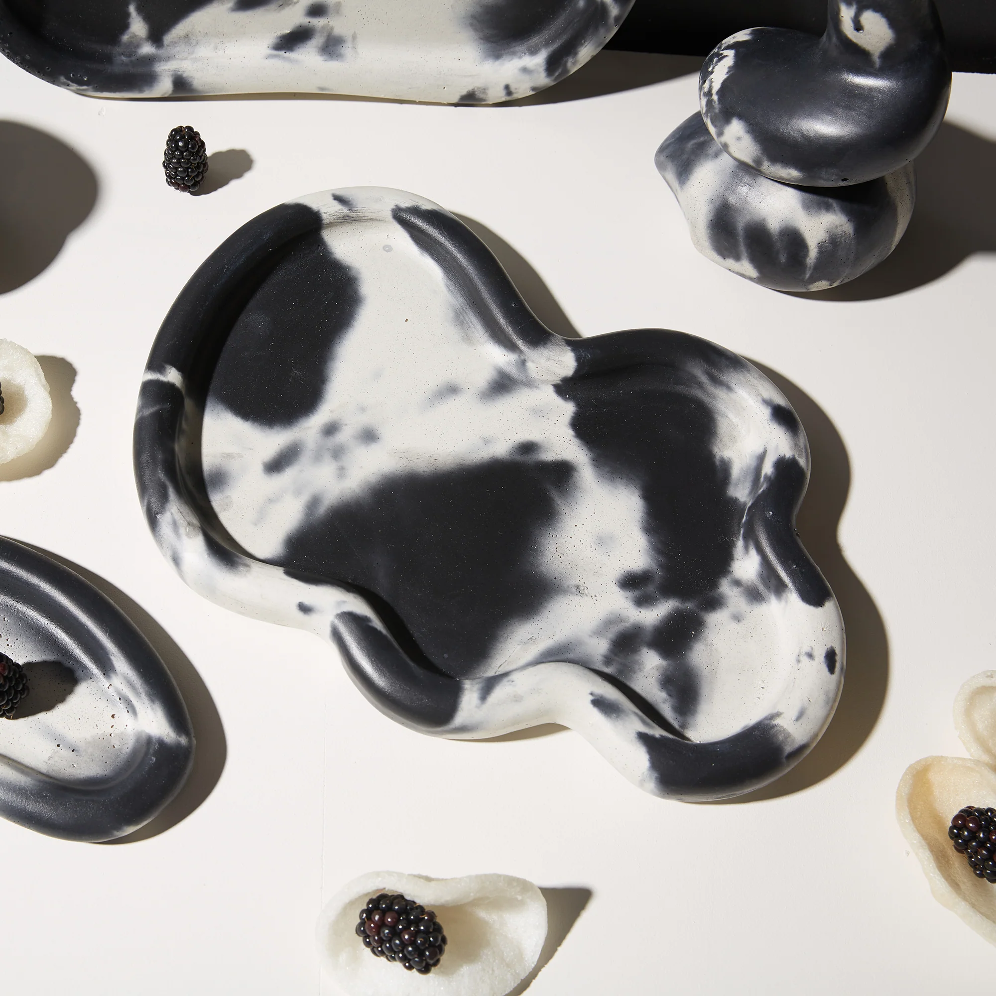 The Wobble Concrete Tray - Image 5